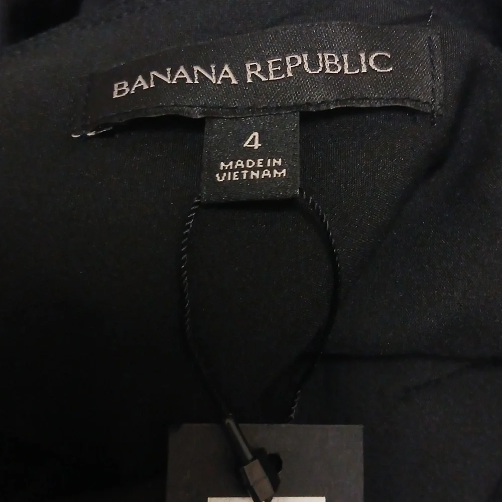 BANANA REPUBLIC Elegant Black One-Shoulder Dress Size 4 NWT - Picture 9 of 10